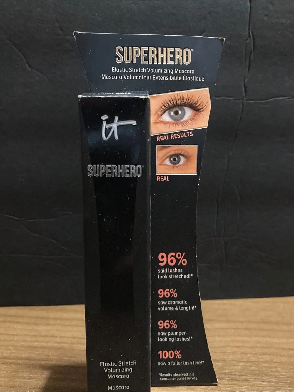 it cosmetics Superhero Elastic Stretch Volumizing Mascara - Black